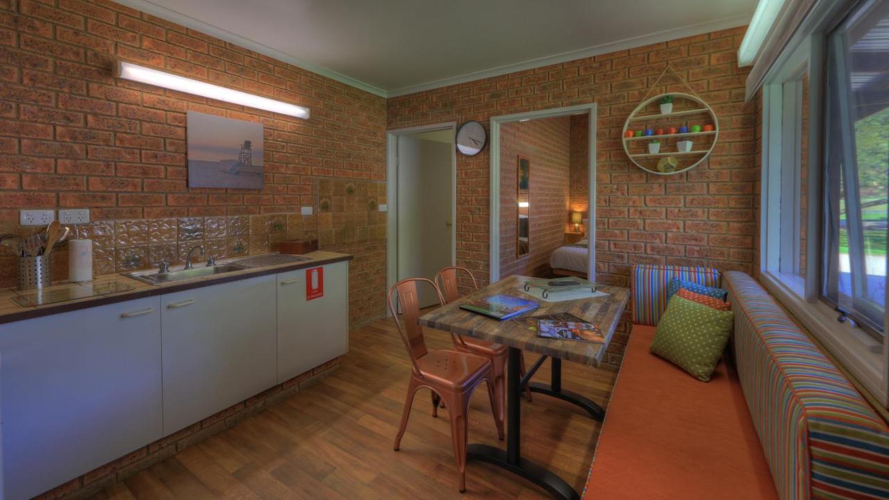 Big4 Porepunkah Holiday Park Bright Exterior photo