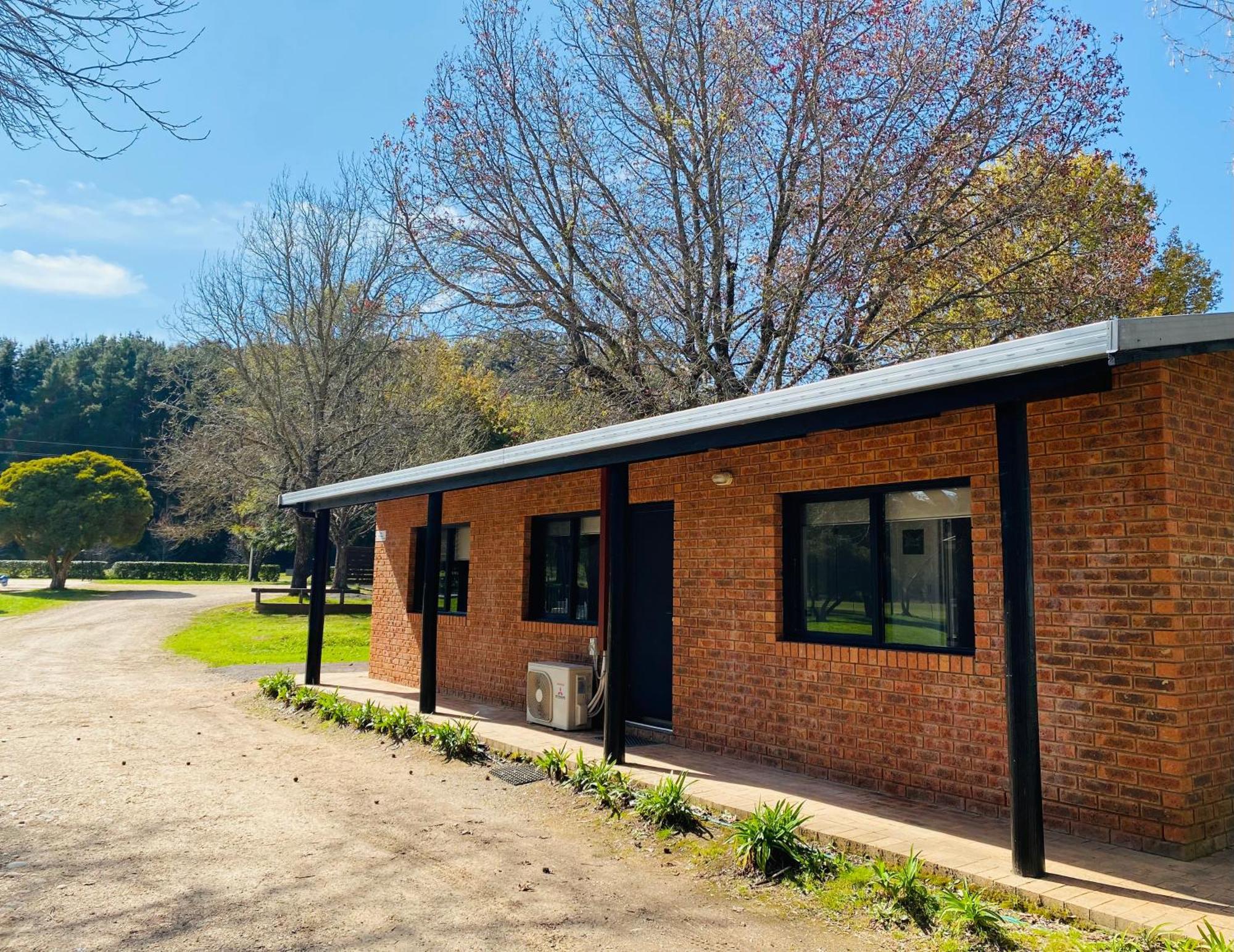 Big4 Porepunkah Holiday Park Bright Exterior photo
